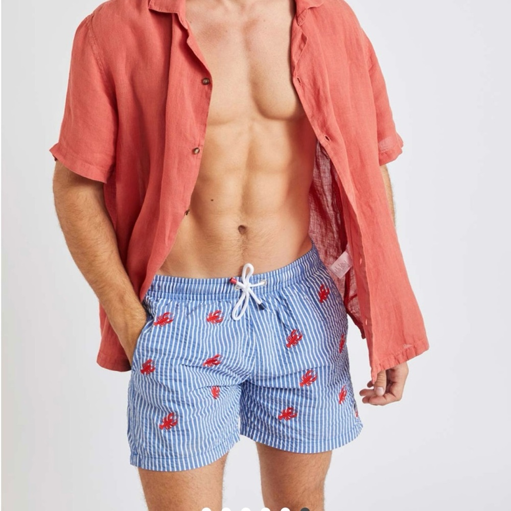 CALA -1789- Mens Lobster Motif Swim Shorts in Size Large.